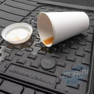 PISO-DE-goma-para-auto-universal-weathertech